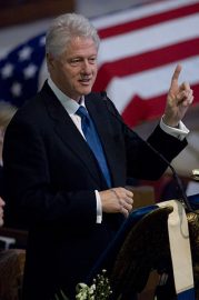 Bill Clinton dreams of the gates of Heaven - So, what will happen when Bill Clinton approaches the heavenly gates?